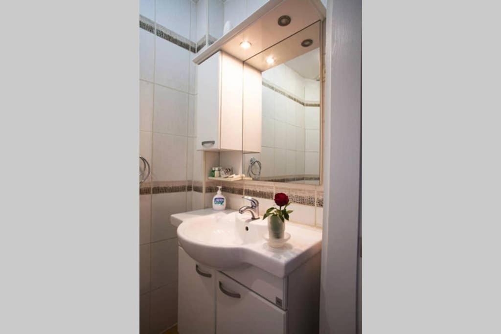 Private Room Near İstanbul Airport Arnavutkoy Exterior foto